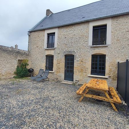 Le Domaine De La Gentilhommiere Situee Entre Bayeux Et Arromanches Les Bains Manvieux Exteriör bild