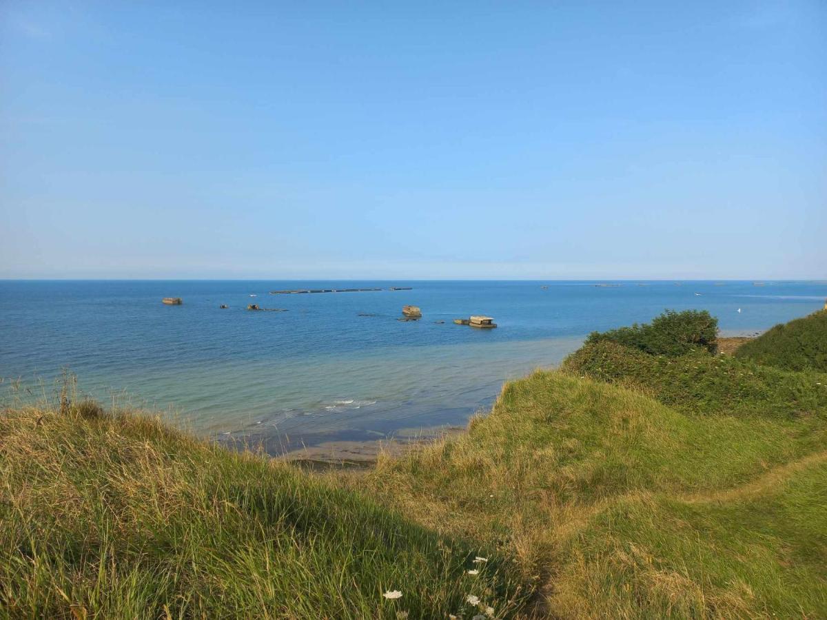 Le Domaine De La Gentilhommiere Situee Entre Bayeux Et Arromanches Les Bains Manvieux Exteriör bild